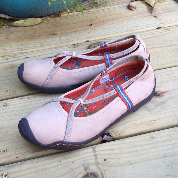 J-41 Adventure On Beige Leather Sporty Shoes 7M - Picture 3 of 6